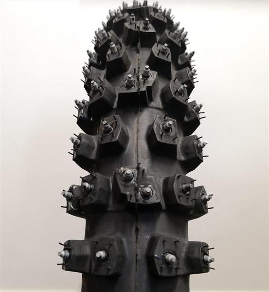 21-3.00 MITAS XT-444 (300 NASTAA)